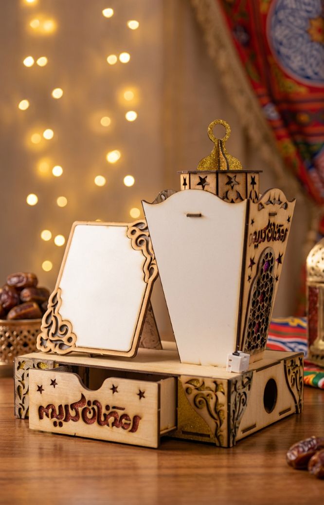 التحفة الثلاثية-الفانوس العملاق